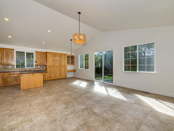 4th image of 4707 Venti Lane