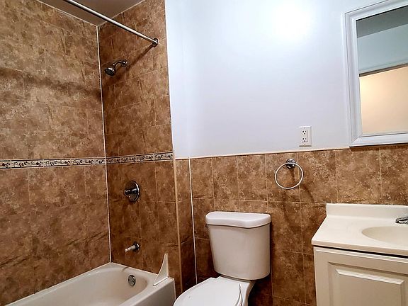 4th image of 862 E 175th St #3