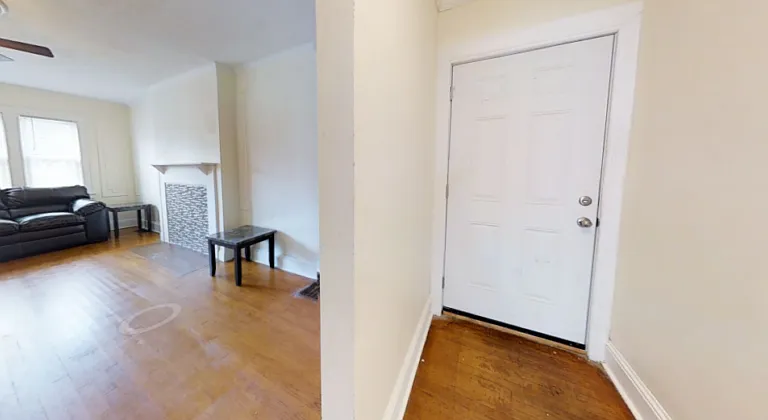 2401 E Genesee St #22 — Photo 2