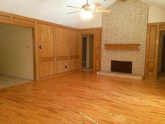 4th image of 3011 W Steepbank Cir