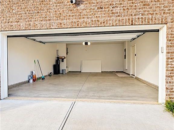 5th image of 2498 Argento Cir