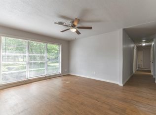 3803 Wagon Rd, Dickinson, TX 77539