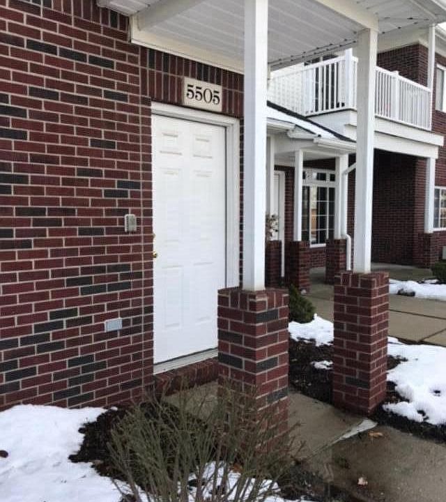 1st image of 5505 Twin Oaks Dr