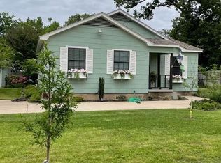 114 W Cayuga Dr, Athens, TX 75751