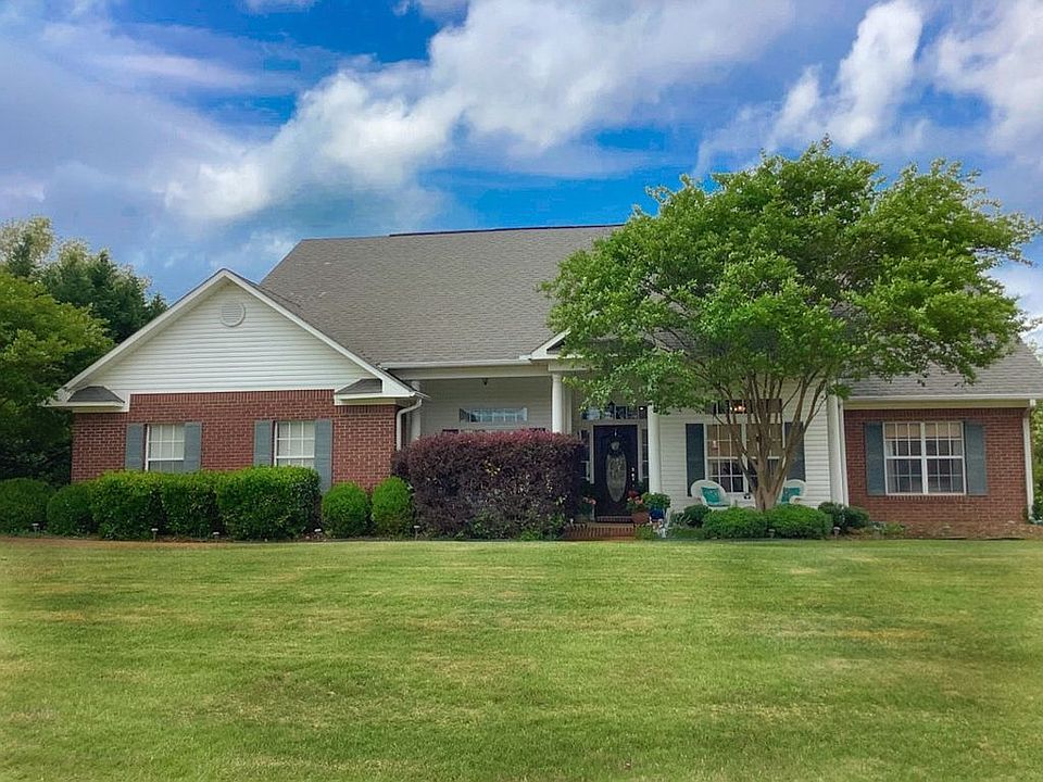1st image of 308 Lakes Dr N
