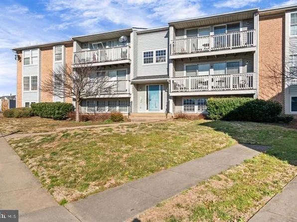 3351 Yost Ln #302, Dumfries, VA 22026