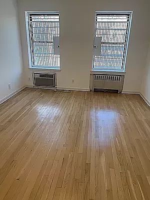 3rd image of 220 1st Ave APT 7