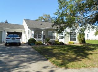 1104B Thornbury Ln, Manchester, NJ 08759