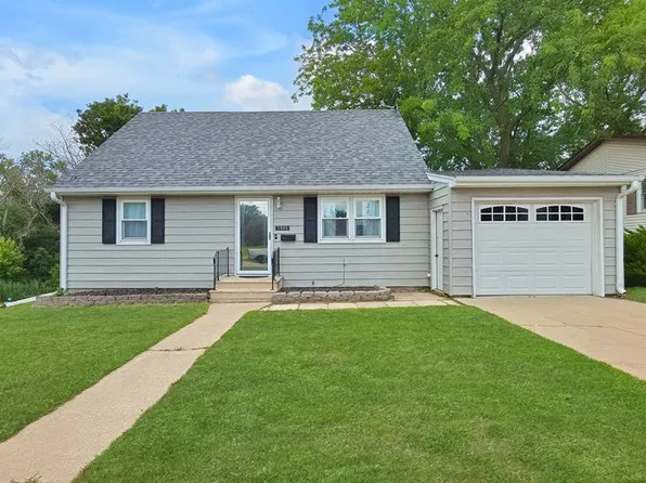 1326 N 22nd St, Fort Dodge, IA 50501