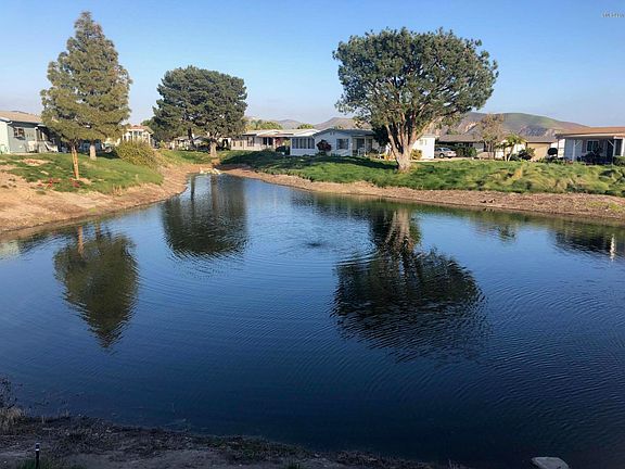2nd image of 142 Poinsettia Gardens Dr