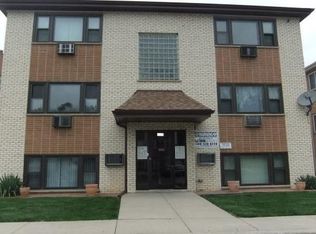 5019 River Rd APT 2E, Schiller Park, IL 60176
