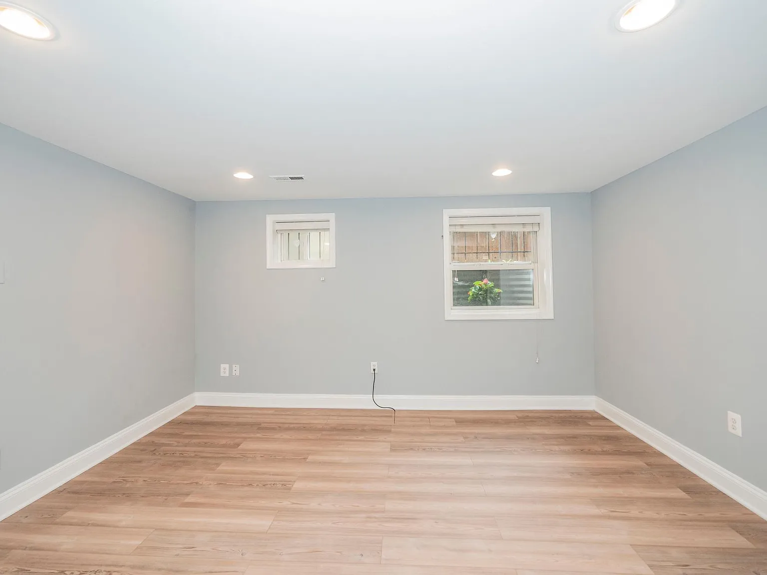 1421 Columbia Rd NW — Photo 3