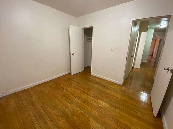 3rd image of 410 W 46th St APT 4A