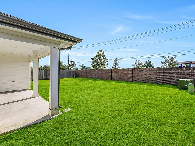 1004 Great Barracuda Ln — Photo 28