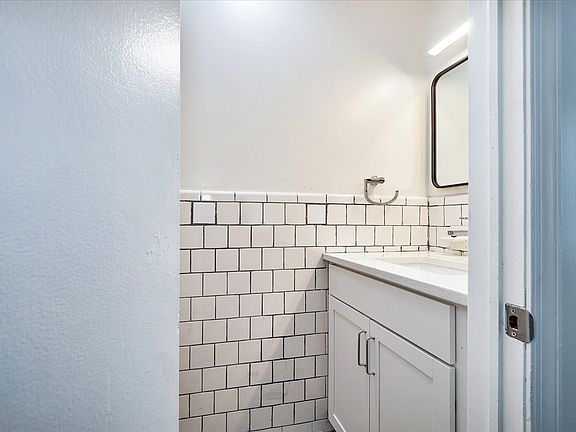 2nd image of 4509 Forest Hill Ave #3