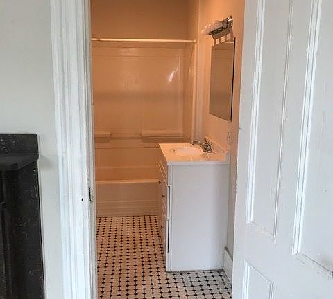 5th image of 468 Wickenden St #2R