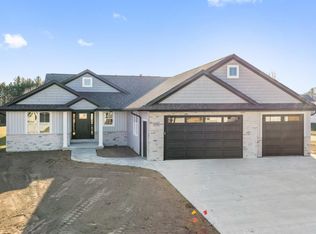 4013 Antwerp Ave, Green Bay, WI 54313