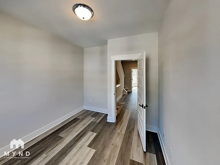 586 W End Dr — Photo 24