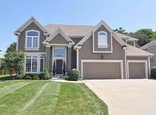 5529 NE Maybrook Rd, Lees Summit, MO 64064