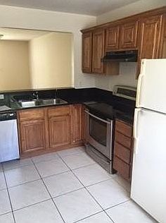 3rd image of 6617 Winfield Blvd APT 6