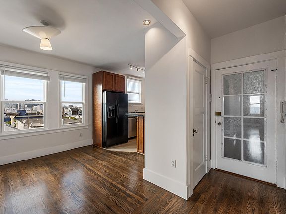 5th image of 1375 Sacramento St #6