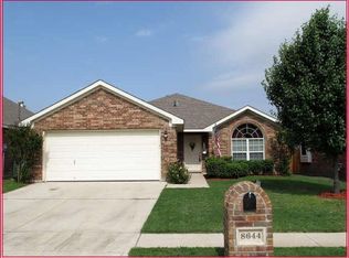 8644 Corral Cir, Fort Worth, TX 76244