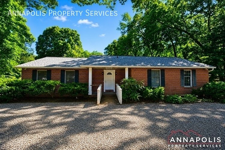 1st image of 921 Blue Ridge Dr