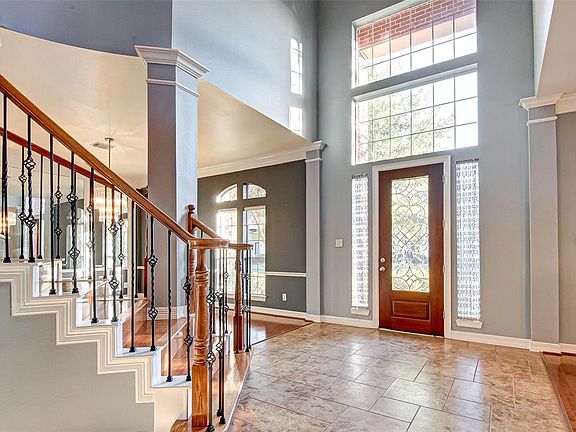 3rd image of 12313 Bend Creek Ln