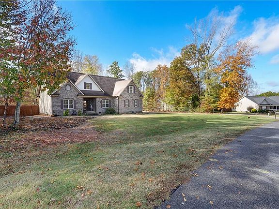 2nd image of 134 Stillwater Ln