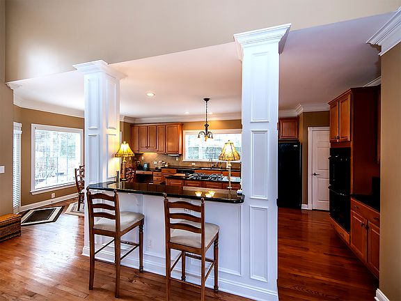 5th image of 3014 Chisholm Ct
