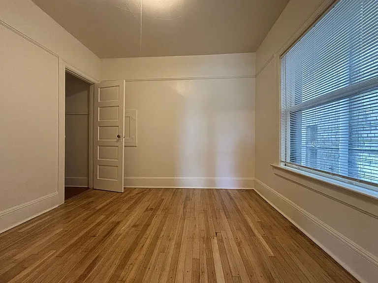 Converse Court Apartments — Photo 22