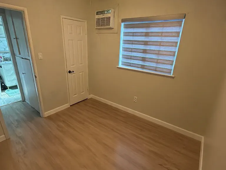 12104 Hopland St — Photo 3