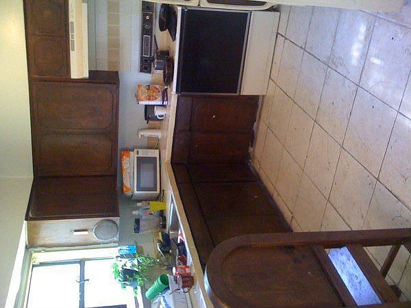 2nd image of 1121 Rice St