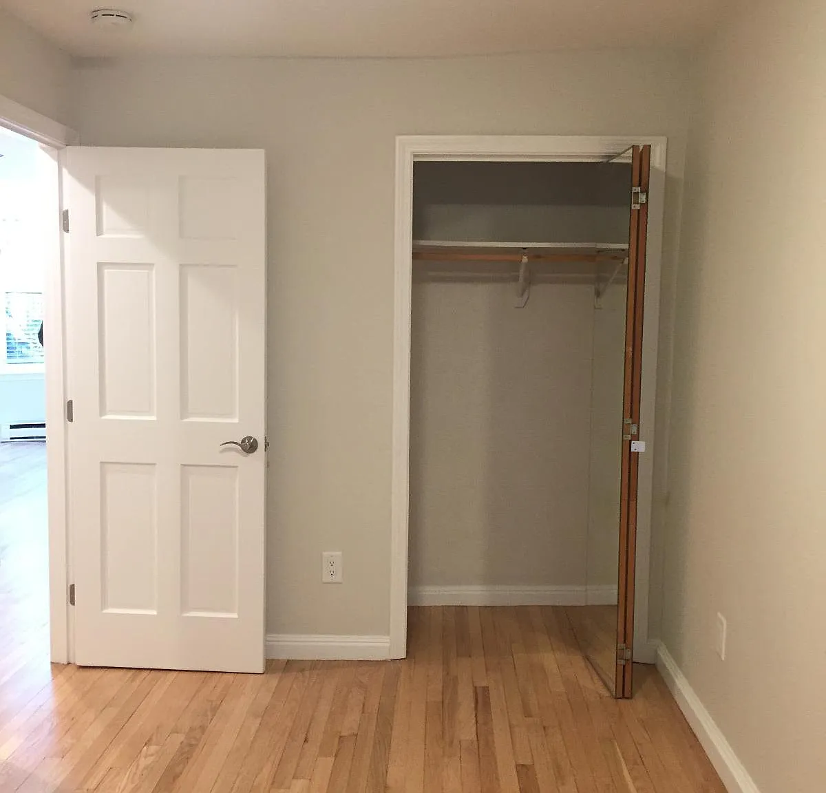 2 bed, 1.0 bath, $3,800 — Photo 4