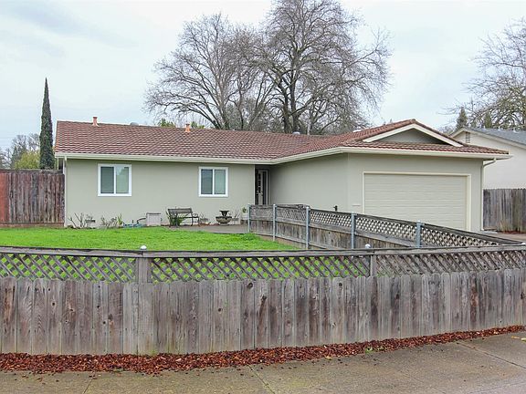2nd image of 8212 Bridgewood Ct