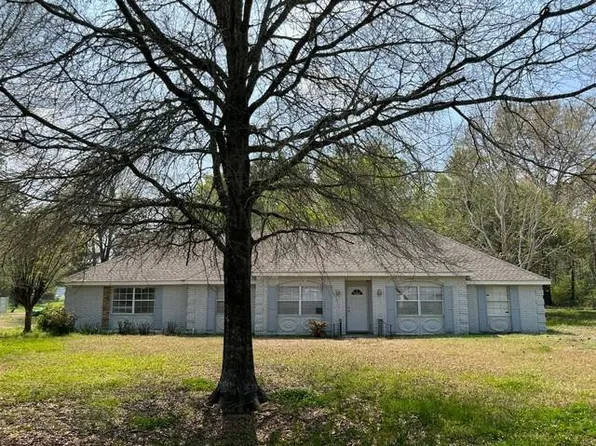 201 Jasmine St, Jonesville, LA 71343