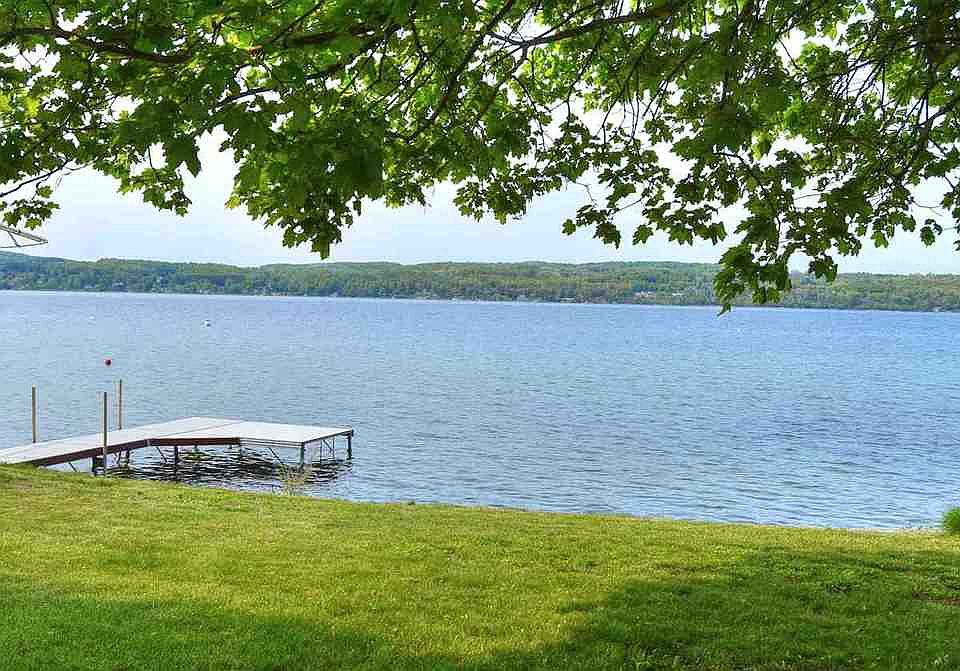 1st image of 3090 Glenwood Beach Dr