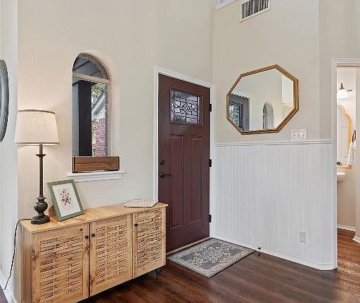 5th image of 2903 Martin Dr