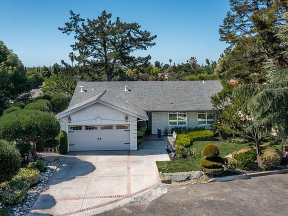 2nd image of 485 Curie Dr