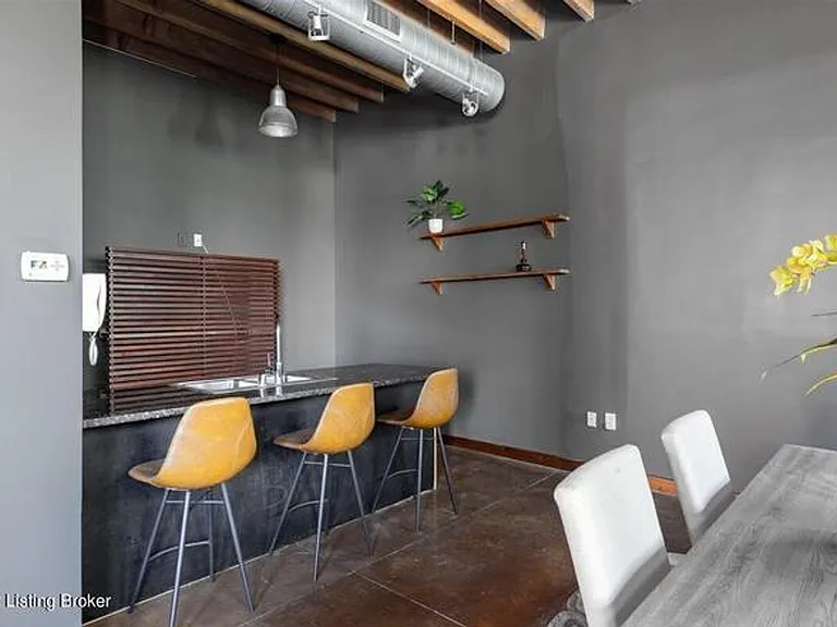 309 E Market St #313 — Photo 19