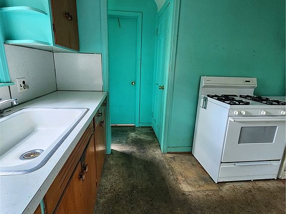 3rd image of 103 Florack St