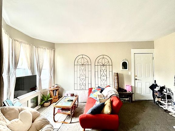 3rd image of 832 Elmwood Ave #8