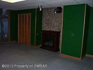 5th image of 931 Main St