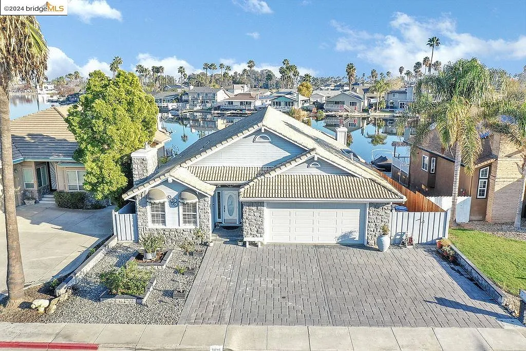 1425 Discovery Bay Blvd photo 1
