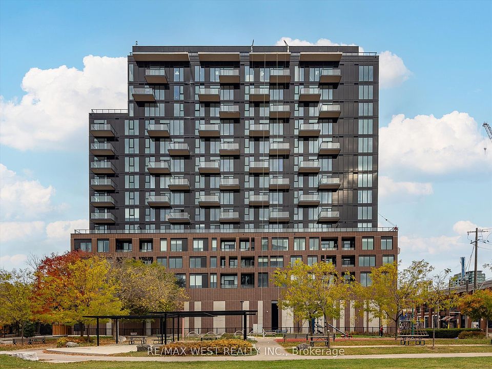 1st image of 270 Dufferin St #819