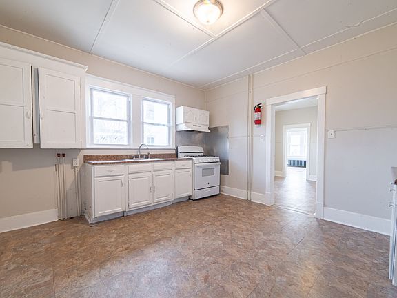 4th image of 426 W Peach St APT 1