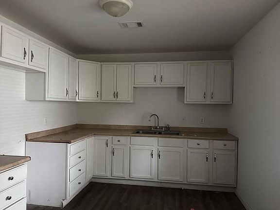 3rd image of 147 Payne Dr