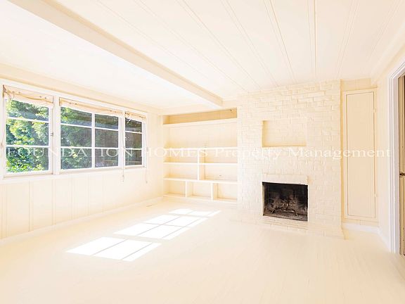 5th image of 414 Richardson St