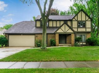 7892 Stonehurst Dr, Dublin, OH
