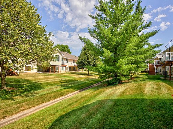 3rd image of 6038 Pinewood Ct